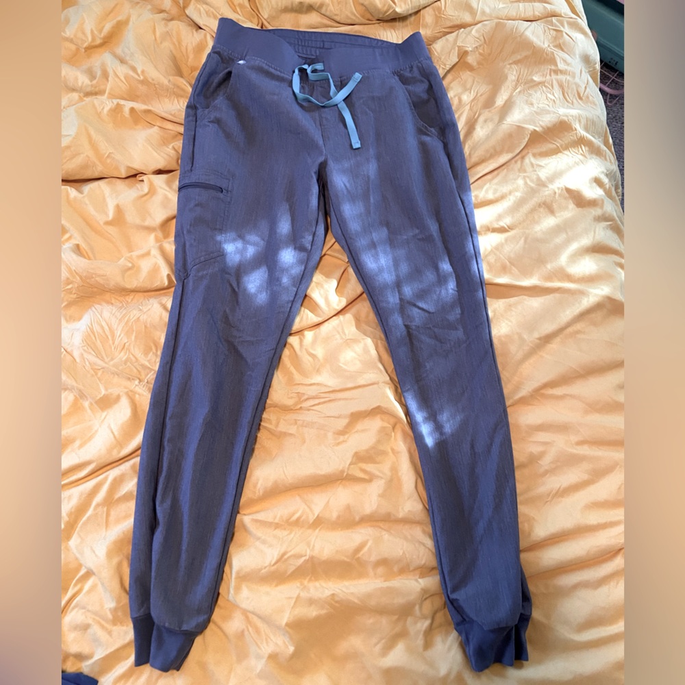 FIGS medium tall jogger scrub pants